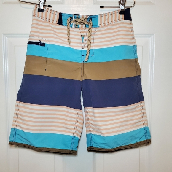 Patagonia Boys' Wavefarer Stripe Shorts Sz 12 - Picture 1 of 10